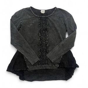 Daytrip Mineral Washed Small Top Lace Detail 100% Cotton and 100% Rayon Detail
